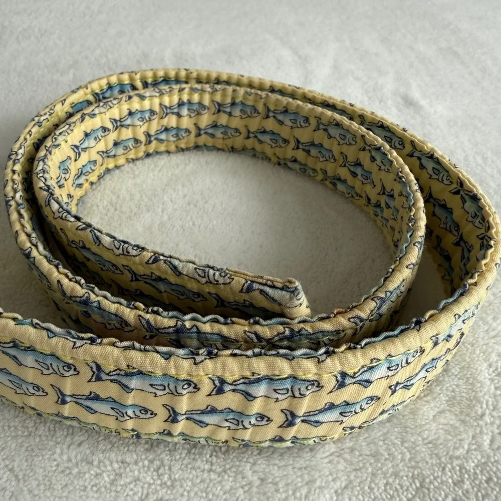 Vineyard Vines Unisex Cloth Belt Fish Print‎ Yellow Size Large D Rings Preppy